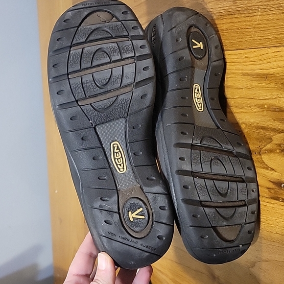 Keen women's 9.5 clogs - Picture 7 of 8